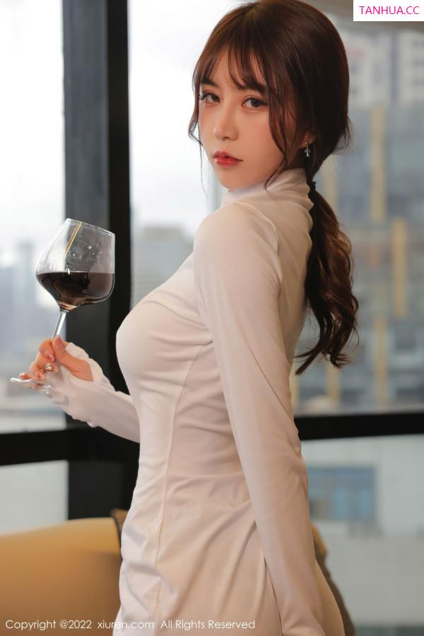 tina_甜仔  [XiuRen]高清写真图 2022.01.21 No.4494 tina_甜仔第17张图片